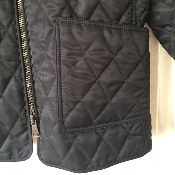 Authentic Burberry Navy Quilted Jacket - Picture 3 of 10
